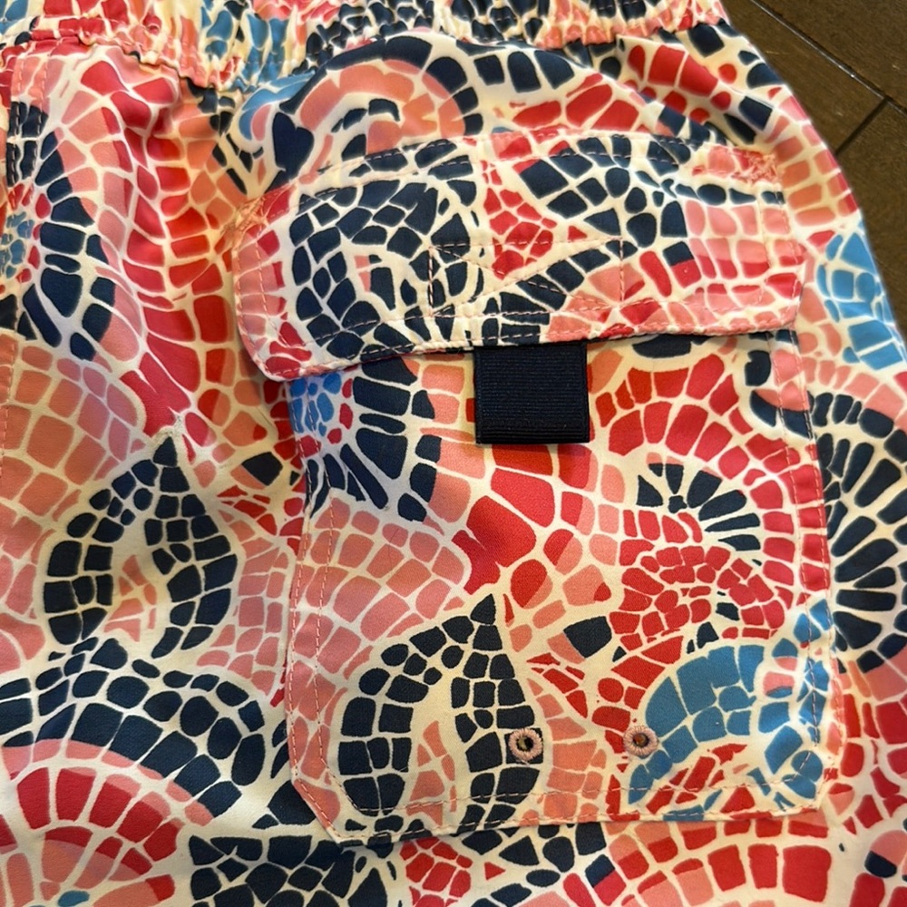 Men’s vineyard vines lined swim trucks patriotic - Picture 8 of 11